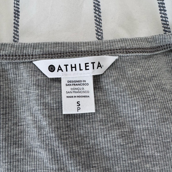 Athleta ribbed long sleeve top size small - Picture 2 of 5